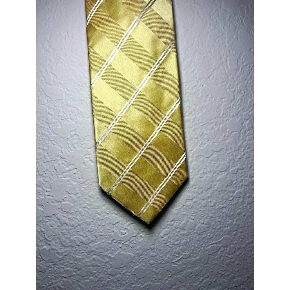 Giorgio Armani Men's Tie Gold White Geometric Woven Silk Necktie Made Italy